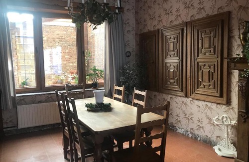 Bouvignes-sur-Meuse House | Discover Les Colombages: Pet & Child Friendly Stay