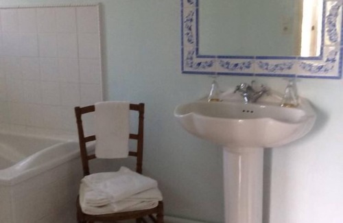 Vert-Toulon Bed & Breakfast | Guest Rated: 9.8 at Les Corettes with Pool & Breakfast
