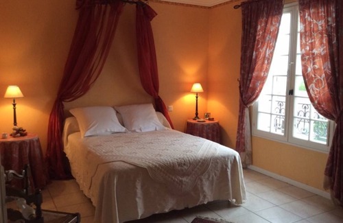 Vert-Toulon Bed & Breakfast | Guest Rated: 9.8 at Les Corettes with Pool & Breakfast