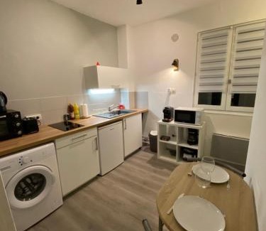 Saint-Pierre - Rene II - Bonsecours Apartment | Family-Friendly Retreat at Les Cosy De Nancy - City Escape