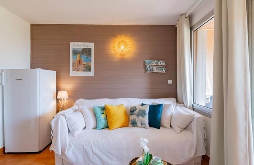 La Nartelle Apartment | Oceanfront Retreat at Les Coteaux de la Nartelle