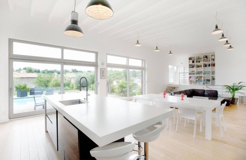 Charnay-les-Macon Bed & Breakfast | Experience Les Crays De Levigny: Ocean View & Pool Delights