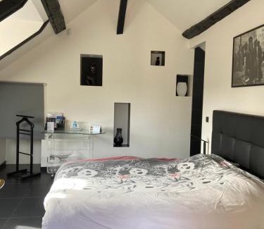 Saint-Ouen-en-Brie Bed & Breakfast | Unforgettable Stays at Les Crinieres En Brie - 9.1/10 Rating