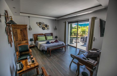 Chaniers Bed & Breakfast | Discover Les Cuves - Oceanfront Experience with 9.8 Rating
