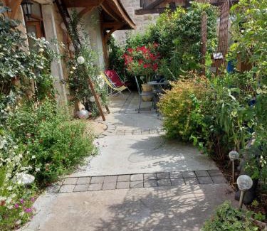 Saint-Romain-de-Jalionas Apartment | Family-Friendly Retreat at Les Dauphins with High Ratings