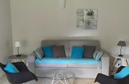Ploeren Bed & Breakfast | Family-Friendly Retreat at Les Demeures de Kerbosser