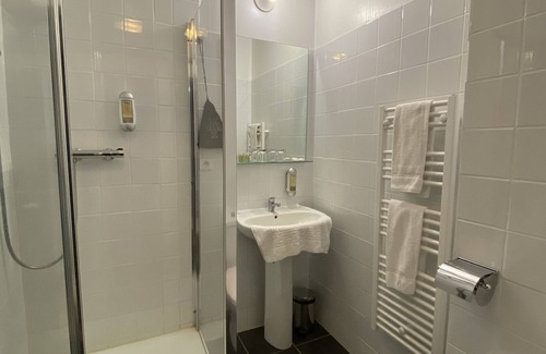 Pierre-Perthuis Hotel | Discover Les Deux Ponts: Rated 9/10 with Family Amenities
