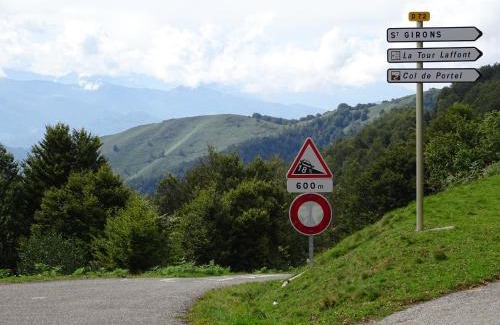 Biert Hotel | Inviting Les Deux Vélos: Dining & Breakfast Included