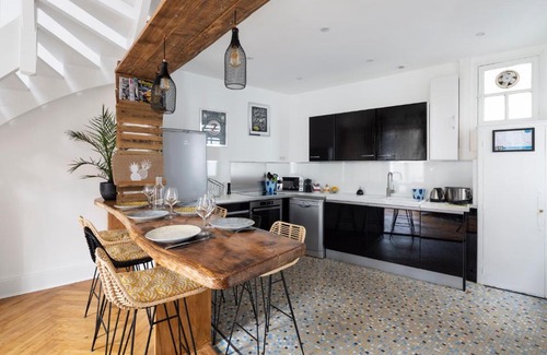 Decre-Cathedrale Apartment | Family-Friendly Stay at Les Ducs by Cocoonr - Rated 10/10