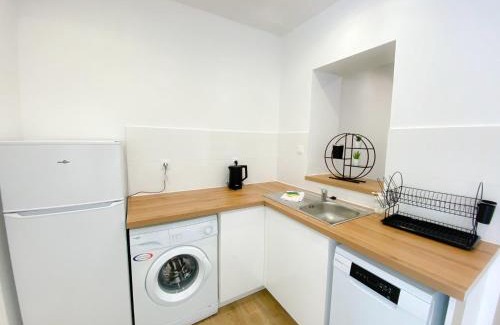 Bleriot-Plage Apartment | Discover Les Dunes 1: Family-Friendly with a Pool