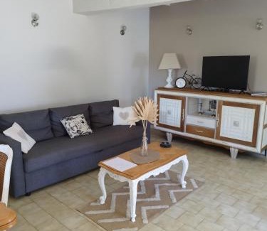 Seigy House | Les Ecureuils: Oceanfront Retreat for Families & Friends