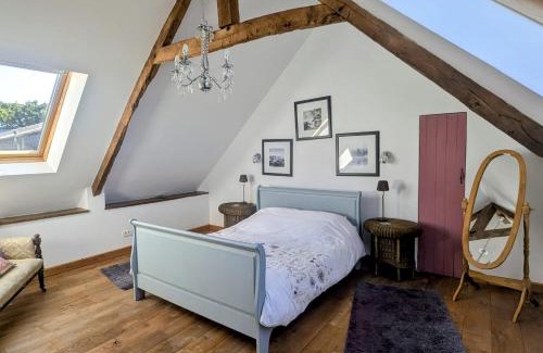 Laniscat House | Modern Barn Escape at Les Ecuries - Pet Friendly & Rated 9.5