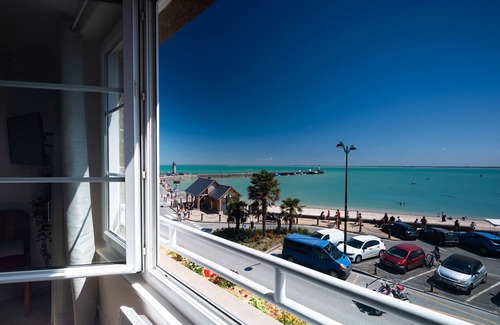 Cancale Apartment | Panoramic Oceanview Duplex Apartment – Rated 9.6/10