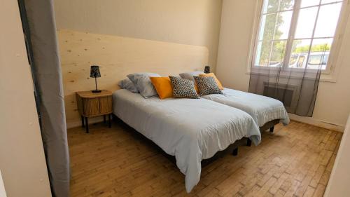 Tremolat House | Relax at Les Escales Périgourdines with Oceanfront Views