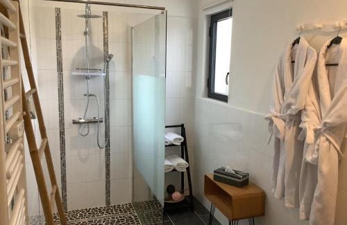 Cales Bed & Breakfast | Discover Les Etoiles de Calès: Oceanfront Retreat with Spa