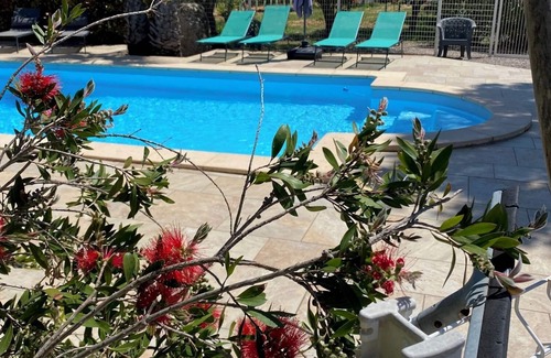 Pinet House | Les Favières. Air-conditioned gîte, swimming pool. Wifi, Parking. Wed 15min. Vineyard heart