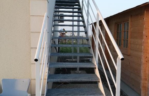 Giremoutiers Bed & Breakfast | Quaint Retreat at Les Fermiers - Family-Friendly Stay