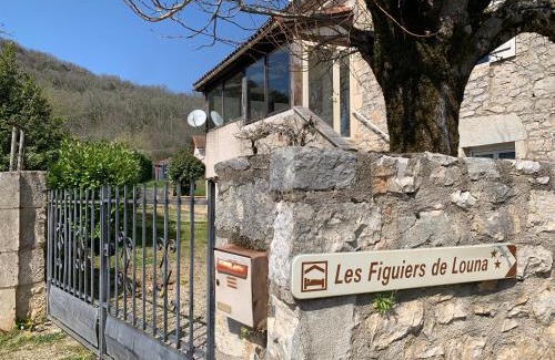 Saint-Gery Apartment | Experience Les Figuiers de Louna with Pool & Pet-Friendly Stay