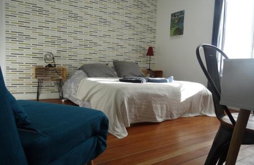 Barzan House | Relax at Les Flots De Ma Vie with Pool & Ocean Views