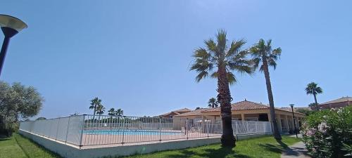 Beziers Resort | Explore Les Berges du Canal with Inviting Pool Access
