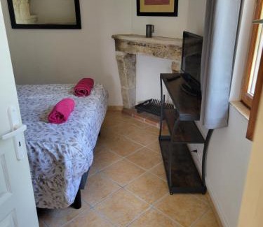 Brives-sur-Charente Bed & Breakfast | Oceanfront Bliss at Les Gîtes de Brives with Pool Access