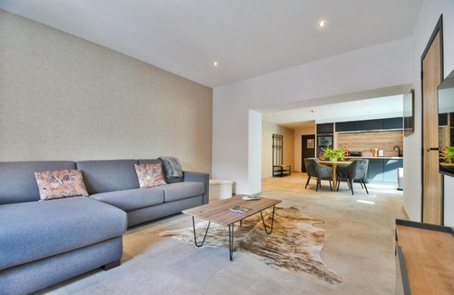 Huy Apartment | Discover Les Gîtes de Huy - 3 Cozy Retreats in Downtown