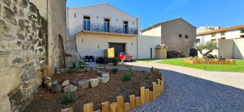 Montblanc Bed & Breakfast | Relax at Les Gîtes de Monte Blanco with Oceanfront Views