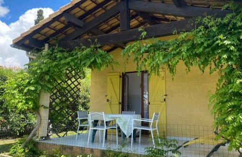 Pailhes House | Discover Les gîtes de Pailhès: Oceanfront, Pet Friendly Stay