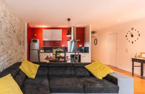 Nerac Apartment | Elegant Les Gîtes du Château: Family-Friendly Apartment