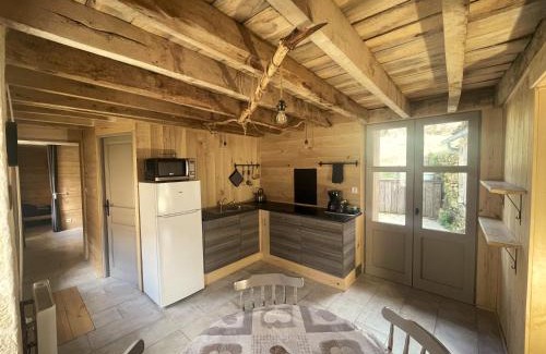 Montignac House | Discover Les Gîtes du Fraysse: Oceanfront Bird Paradise