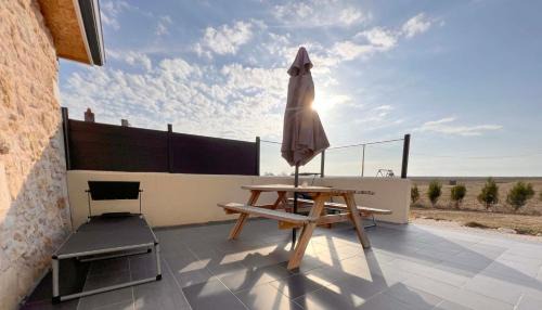 Soubise Apartment | Family-Friendly Retreat at Les Gîtes du Péré - Rated 9.3/10