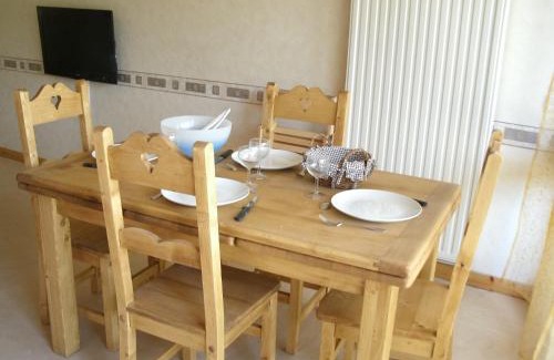 Valprivas Apartment | Beautiful Oceanfront Retreat at Les Gîtes du Val