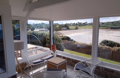 Plougasnou Villa | Beachfront Retreat at Les Gabelous with Panoramic Views