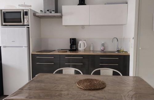Valras-Plage Apartment | Experience Oceanfront Bliss at Les Galets Blancs Hotel
