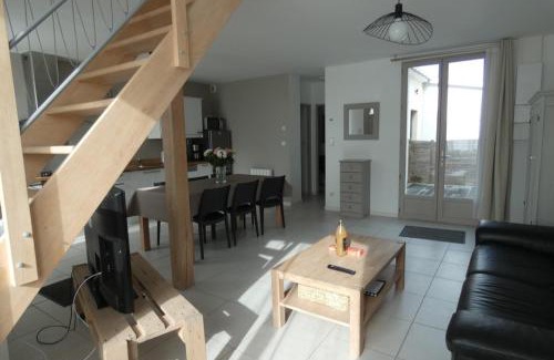 Le Crotoy Villa | Oceanfront Escape at Les Galets Bleus - Rated 9/10