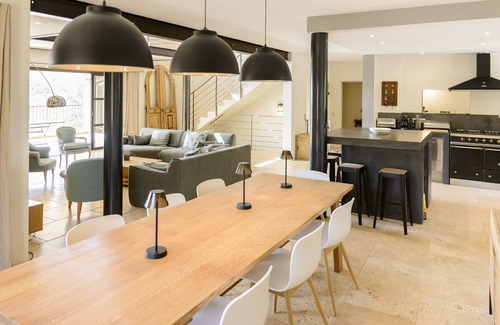 Cadenet House | Discover Les Gardis: Your Perfect Provence Getaway