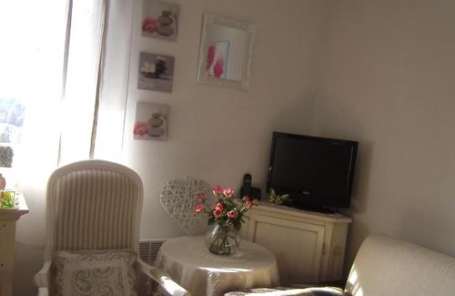 Greoux-les-Bains Apartment | Pet-Friendly Retreat at Les Garrigues with Top Ratings