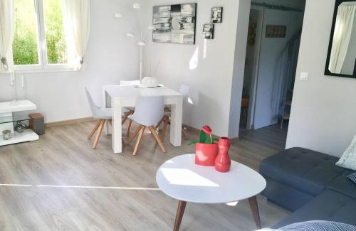 Fontaine-Sous-Jouy House | Discover Les Genêts: Family-Friendly Stay with 9.7 Rating