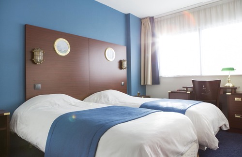 Dunkerque Centre Hotel | Comfortable Stay at Les Gens de Mer Dunkerque with Spa
