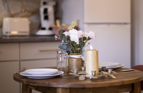 Rambouillet House | Cozy Les Gites de la Lune Bleue: Cottage with Breakfast