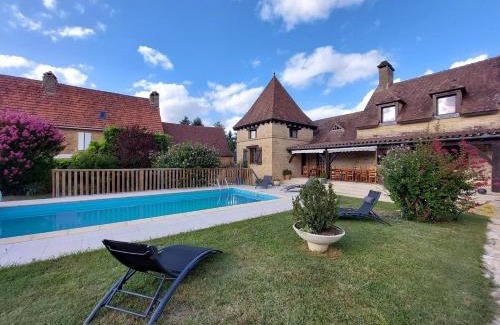 Marcillac-Saint-Quentin Apartment | Les Grandes Terrasses Dalbavie pour 15 personnes