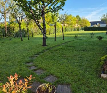 Joue-les-Tours Bed & Breakfast | Oceanfront Escape at Les Granges de l'Épan - Rated 9.2/10