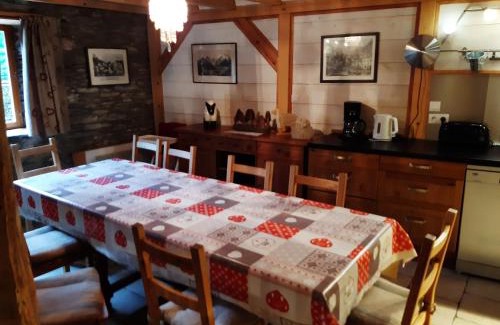 Antignac House | Delightful Stay at Les Granges de la Fontaine: 4-Star Comfort