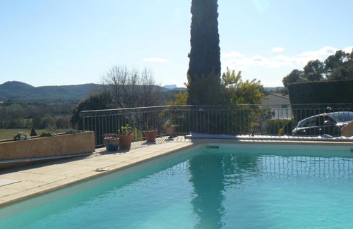 Carces Bed & Breakfast | Experience Les Hauts de Carcès with Pool and Ocean Views