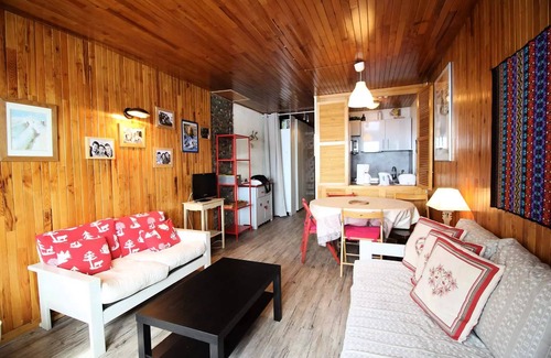 Val Claret Apartment | Comfortable 2-Bedroom Retreat for Families in Val Claret