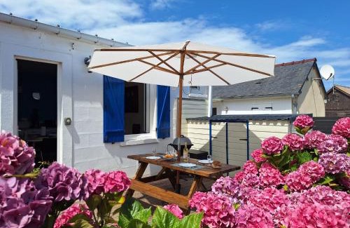 Saint-Come-de-Fresne House | Seaside Serenity at Les Heures Tranquilles - Steps to Beach