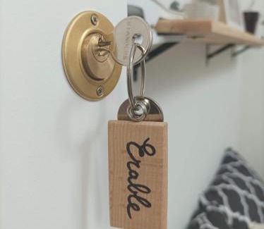 Avanton Bed & Breakfast | Exceptional Stay at Les Iris - Chambre Erable for Families
