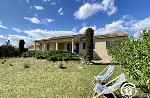 Castelnau-d'Aude House | Pet-Friendly Haven at Les Iris - Rated 9.8/10 by Guests