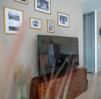 Ledenon House | Bright Gîte with Terrace, Garden and Family-Friendly Amenities