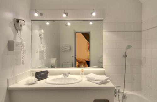 Obernai Hotel | Experience Les Jardins D'Adalric: Oceanfront Bliss Awaits